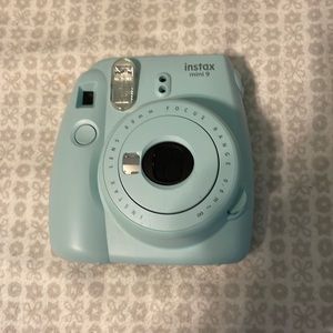 polaroid camera light blue